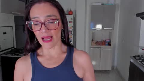 Snapshot of jess1ca_herrera chatting on November 17, 10:37 pm jessica herreraToday I will be your devil and you my victim online show from November 17, 10:37 pm