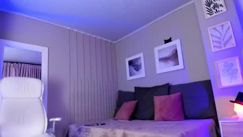 Jessie online show from December 17, 9:32 pm