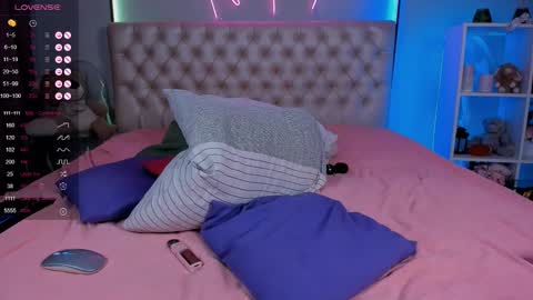 Jess online show from March 4, 4:06 am