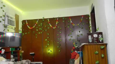 Snapshot of jess_sweett chatting on January 10, 9:05 pm Jessica online show from January 10, 9:05 pm