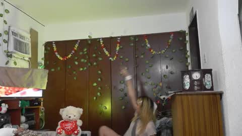 Snapshot of jess_sweett chatting on January 15, 6:44 pm Jessica online show from January 15, 6:44 pm