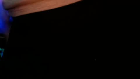 cummin0Nyou online show from April 7, 2:01 am