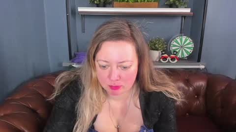 Snapshot of jessica_foxie chatting on January 10, 10:50 am Jessica online show from January 10, 10:50 am
