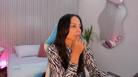 Snapshot of jessica_taylor_22 chatting on October 15, 7:25 pm jessica_taylor_22 online show from October 15, 7:25 pm