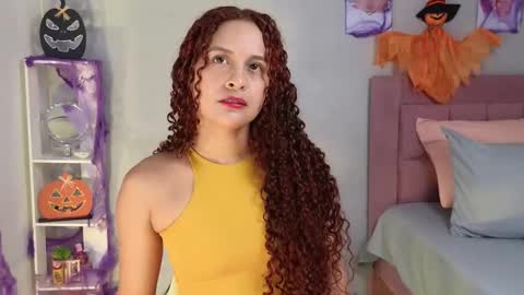 Snapshot of jessica_tom_ chatting on October 31, 5:14 pm Jessica online show from October 31, 5:14 pm