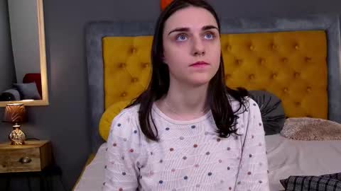 Jessica White online show from January 5, 5:27 pm