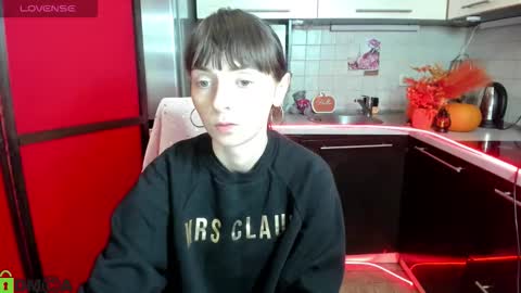 jessicaforris online show from December 1, 7:46 am