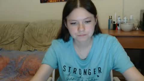 Snapshot of jessicaholland1 chatting on June 8, 6:08 pm jessicaholland1 online show from June 8, 6:08 pm