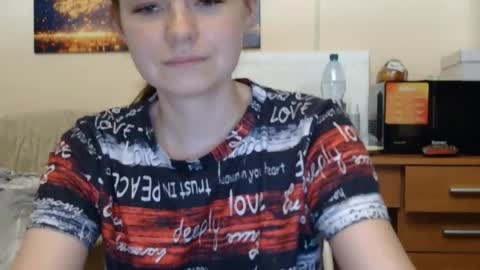 Snapshot of jessicaholland1 chatting on June 18, 6:23 pm jessicaholland1 online show from June 18, 6:23 pm
