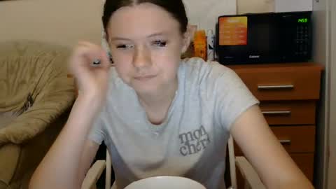 Snapshot of jessicaholland1 chatting on July 12, 6:43 pm jessicaholland1 online show from July 12, 6:43 pm