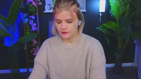 Snapshot of jessicaoconnor chatting on December 8, 12:41 pm jessicaoconnor online show from December 8, 12:41 pm