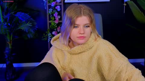 Snapshot of jessicaoconnor chatting on December 19, 4:13 pm jessicaoconnor online show from December 19, 4:13 pm