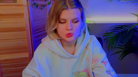 Snapshot of jessicaoconnor chatting on December 22, 1:33 pm jessicaoconnor online show from December 22, 1:33 pm