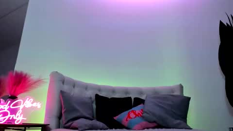 Snapshot of jessicasky_ chatting on September 22, 5:26 pm Jessy online show from September 22, 5:26 pm