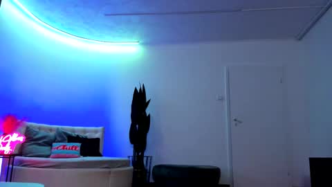 Snapshot of jessicasky_ chatting on September 26, 5:17 pm Jessy online show from September 26, 5:17 pm