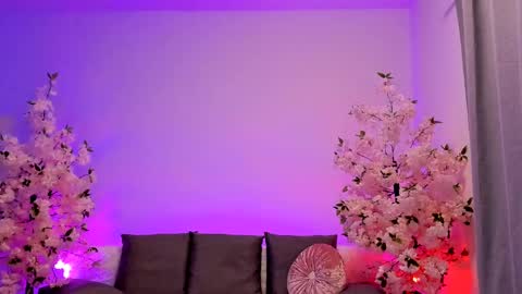 Snapshot of jessiccaburns chatting on February 13, 2:56 am Gloria online show from February 13, 2:56 am