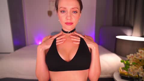 Snapshot of jessideen chatting on January 24, 8:02 am Jessica online show from January 24, 8:02 am