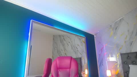 Snapshot of jessie_williams_01 chatting on January 8, 7:03 am Your Sweet Angel online show from January 8, 7:03 am