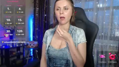 Jess online show from April 17, 10:46 pm