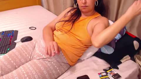 jessiestar3 online show from April 18, 10:10 pm