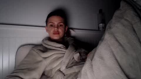 jessieryan online show from February 3, 5:07 am