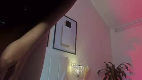 Snapshot of jessiie_joness chatting on July 17, 12:01 pm Jessie online show from July 17, 12:01 pm