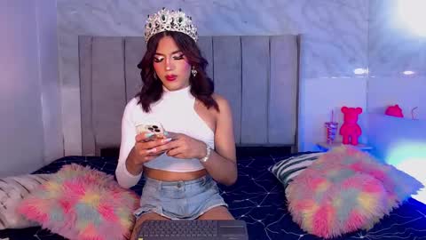 Snapshot of jessika_rabbits chatting on December 5, 12:41 am JESS online show from December 5, 12:41 am
