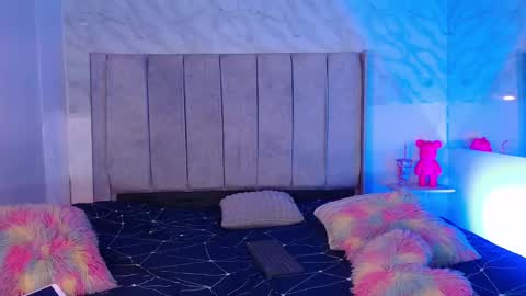 Snapshot of jessika_rabbits chatting on December 7, 5:04 am JESS online show from December 7, 5:04 am