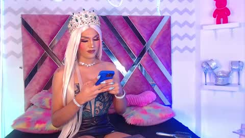 Snapshot of jessika_rabbits chatting on February 22, 5:12 am JESS online show from February 22, 5:12 am