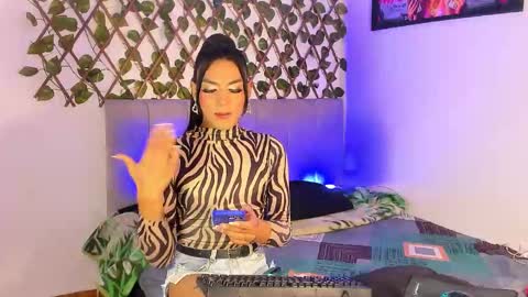 Snapshot of jessika_rabbits chatting on October 3, 12:35 pm JESS online show from October 3, 12:35 pm