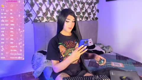 Snapshot of jessika_rabbits chatting on October 8, 3:26 am JESS online show from October 8, 3:26 am