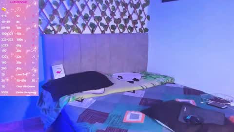 Snapshot of jessika_rabbits chatting on October 17, 1:53 am JESS online show from October 17, 1:53 am