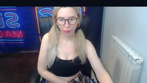 Victoria online show from January 6, 7:56 pm