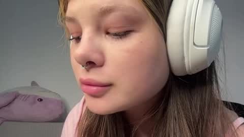 jessluck_1 online show from June 9, 12:17 pm