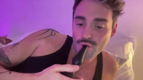 Snapshot of jessndjay1992 chatting on October 2, 11:39 am jessndjay1992 online show from October 2, 11:39 am