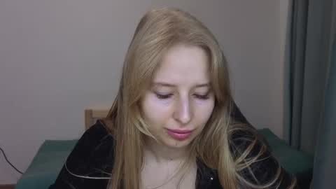 Snapshot of jessy_comely chatting on June 14, 10:39 am Jessy online show from June 14, 10:39 am