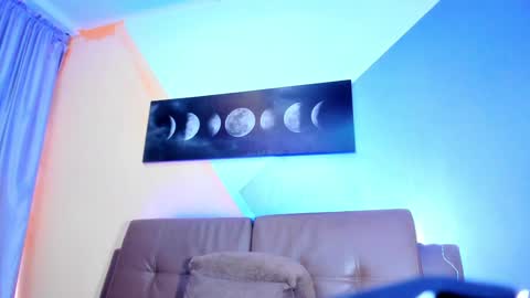 Jessy Mateus online show from December 9, 3:00 pm