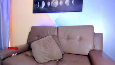 Jessy Mateus online show from December 10, 3:01 pm