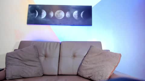 Jessy Mateus online show from December 17, 11:49 am