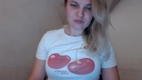 Snapshot of jessyangels chatting on April 12, 10:15 pm jessyangels online show from April 12, 10:15 pm