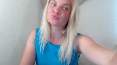jessyangels online show from June 21, 4:31 pm
