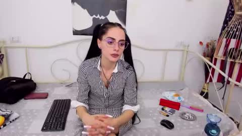 Jessy online show from February 12, 7:45 pm