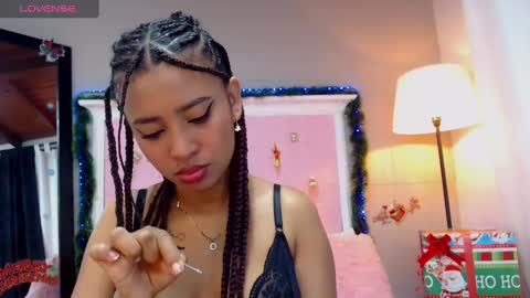 Snapshot of jessyzoe chatting on December 18, 11:45 am Jessy online show from December 18, 11:45 am