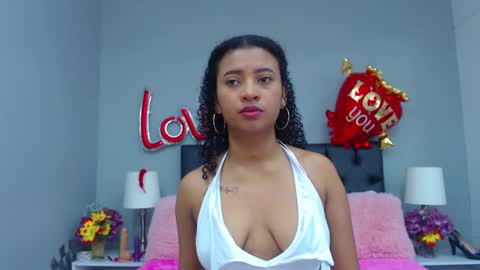Snapshot of jessyzoe chatting on February 12, 11:18 am Jessy online show from February 12, 11:18 am