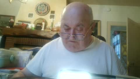 Snapshot of jesuisfou400 chatting on July 11, 1:47 pm guy online show from July 11, 1:47 pm