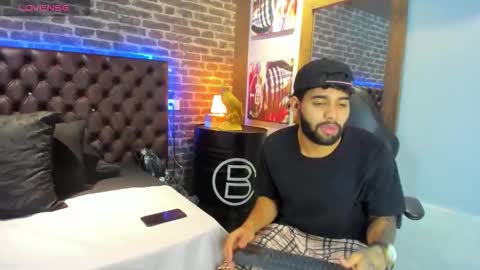 Snapshot of jesus77_ chatting on November 21, 2:38 pm --- Jesus --- online show from November 21, 2:38 pm