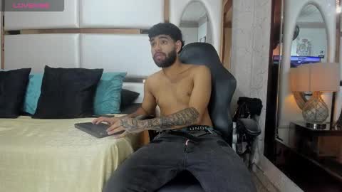 Snapshot of jesus77_ chatting on November 29, 2:31 pm --- Jesus --- online show from November 29, 2:31 pm