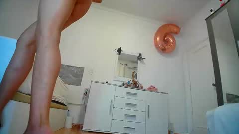 Snapshot of jesyruby21 chatting on October 25, 7:05 am jesy online show from October 25, 7:05 am