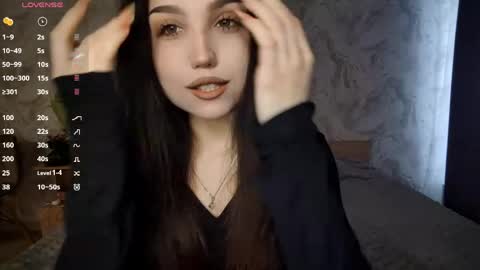 Snapshot of jettanicolay chatting on April 21, 6:41 am I am Gina ntmu Lets hit 10 Thumbs Up together online show from April 21, 6:41 am