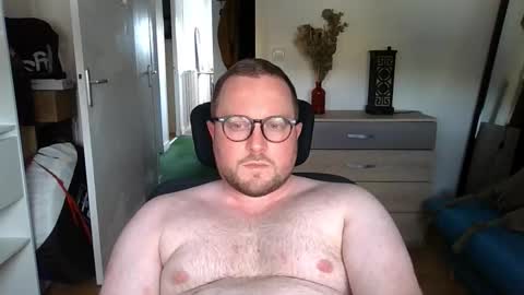 Snapshot of jeuneloup92 chatting on September 26, 3:38 pm jeuneloup92 online show from September 26, 3:38 pm